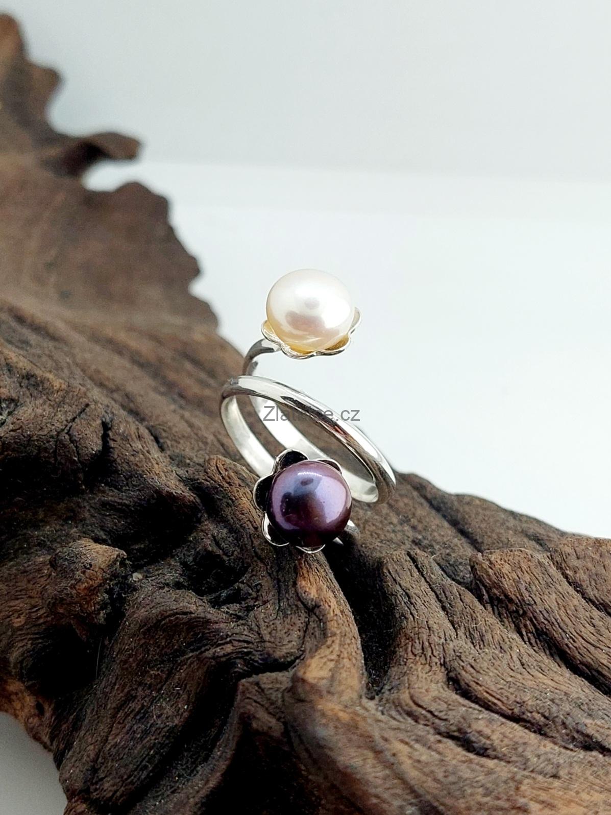 Stříbrný modelový prsten sladkovodní perly 