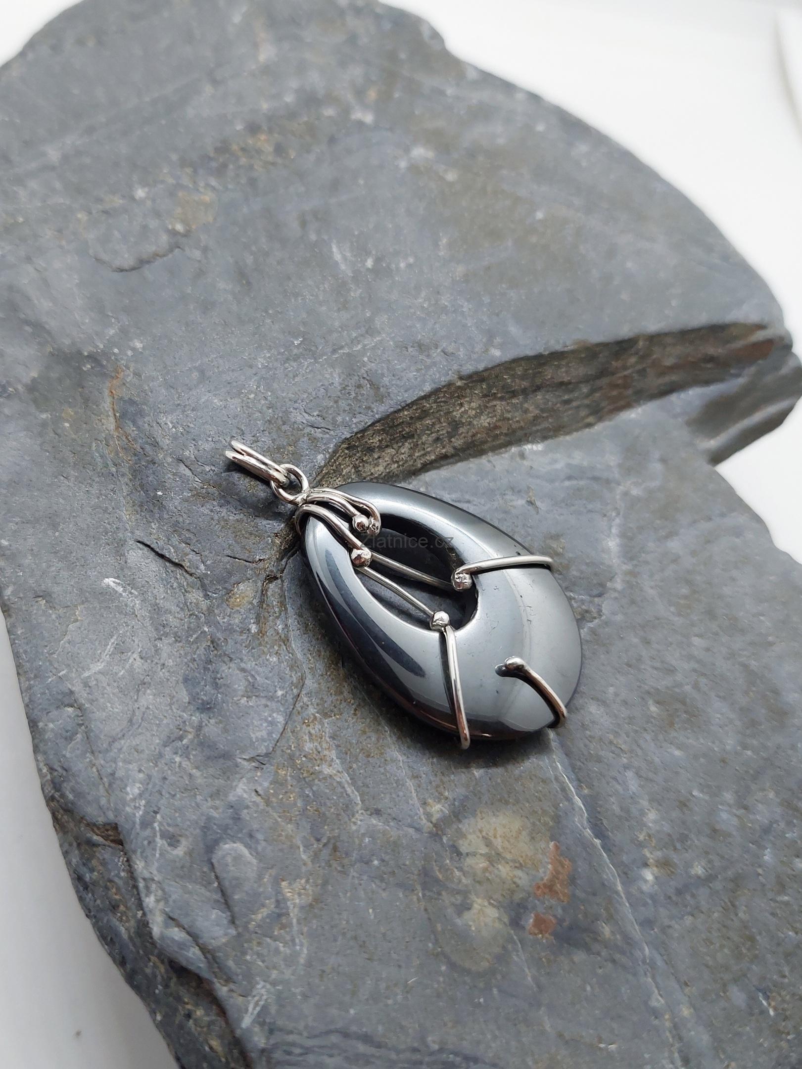 Hematit na stříbře