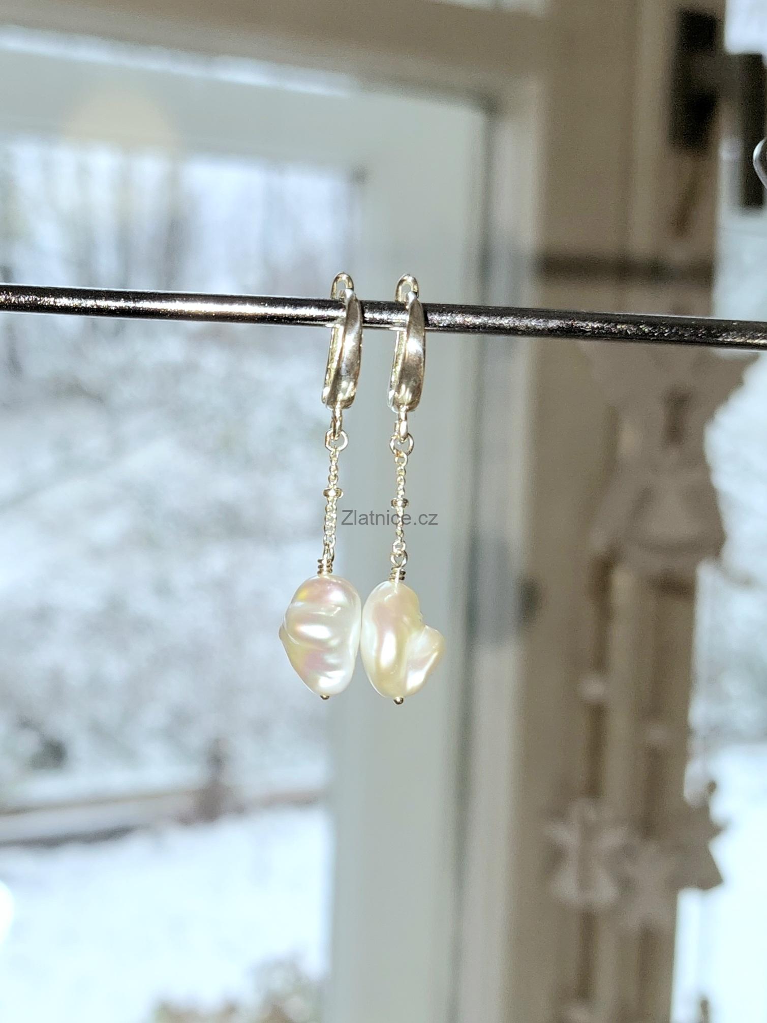 Stříbrné modelové náušnice barokní perly