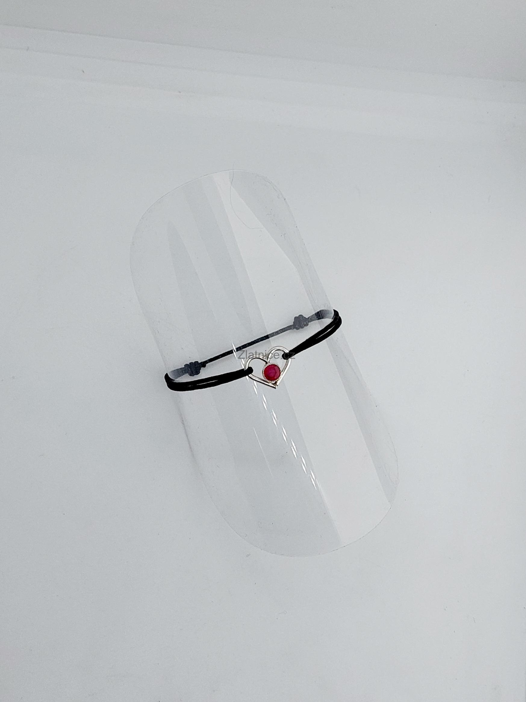 Náramek se srdíčkem s pravým rubínem 4mm, Ag