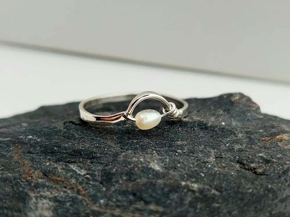 "SUMMER" Modelový stříbrný prsten s perlou 2