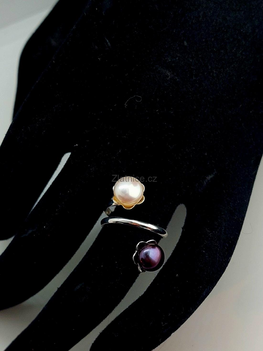 Stříbrný modelový prsten sladkovodní perly 