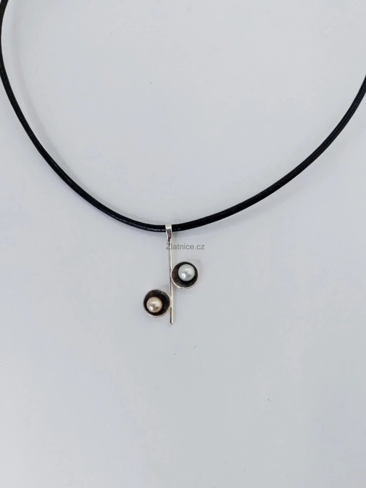 Náhrdelník "RELA" kůže a perly, stříbro 925