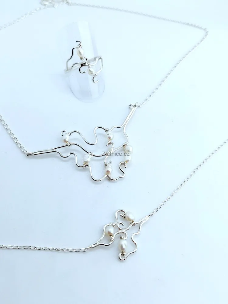 "JARO" stříbrný autorský náramek s perlami