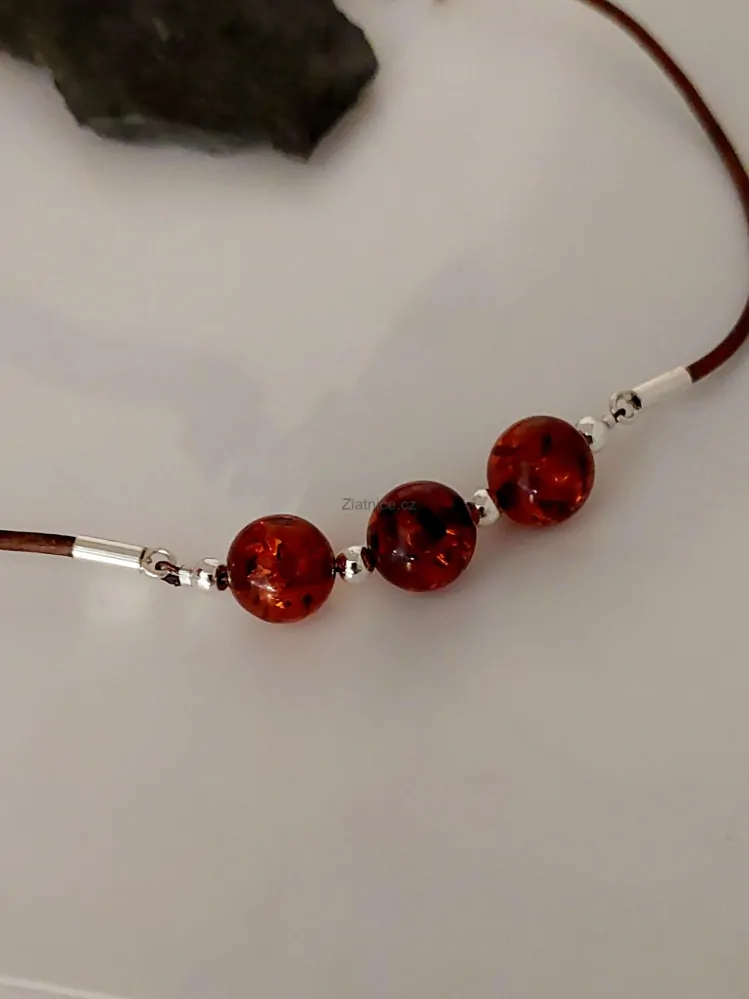 "RUJA" Náhrdelník s pravým jantarem Rujána, kůže, Ag