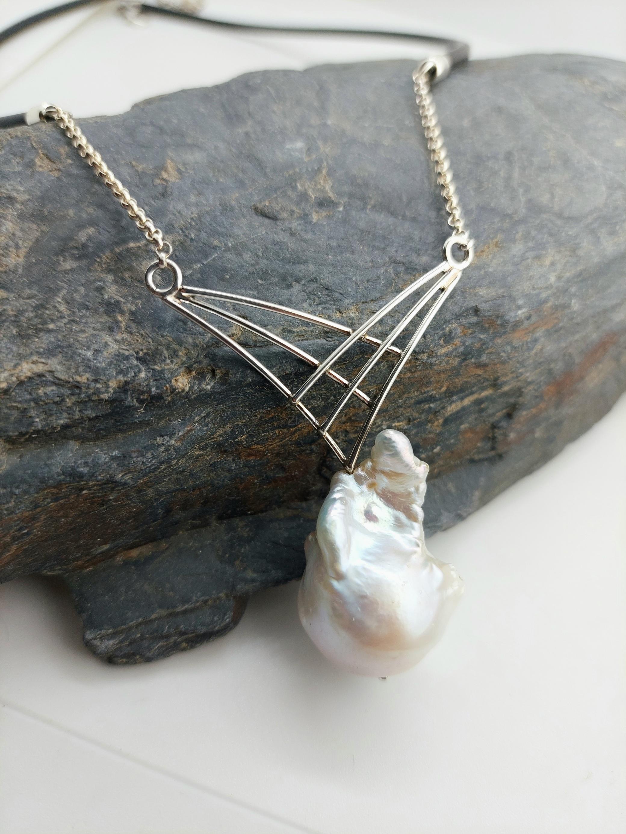 Modelový dámský náhrdelník Ag s raritní perlou