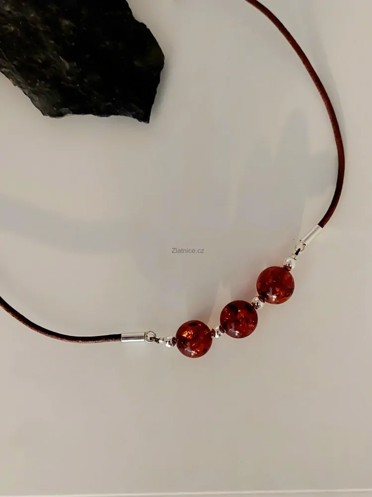 "RUJA" Náhrdelník s pravým jantarem Rujána, kůže, Ag