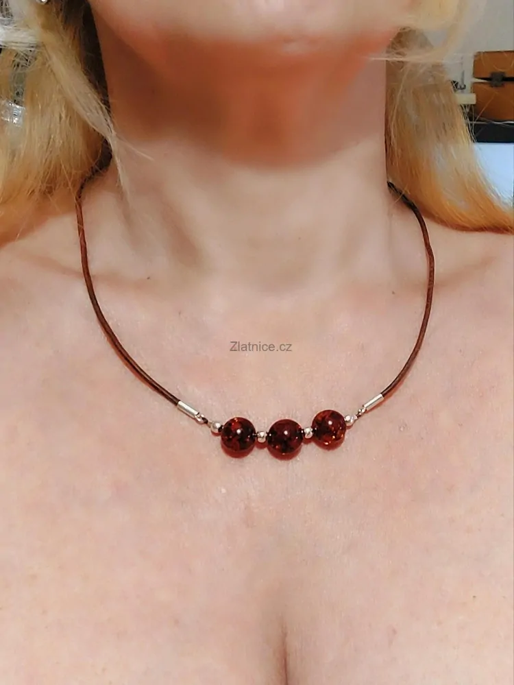 "RUJA" Náhrdelník s pravým jantarem Rujána, kůže, Ag